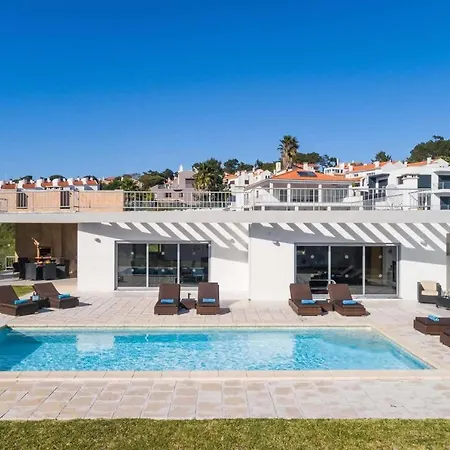 Sleeps 8 Wifi Villa *